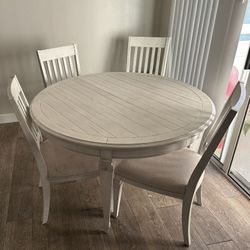 Dining Table w/ Chairs