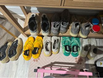 yeezy size 10