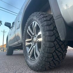 20x9 6x139 GMC Rines Y Llantas 33/1250/20 Onyx RT LT