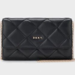 DKNY Quilted Wallet On A Chainsaw Black/Gold