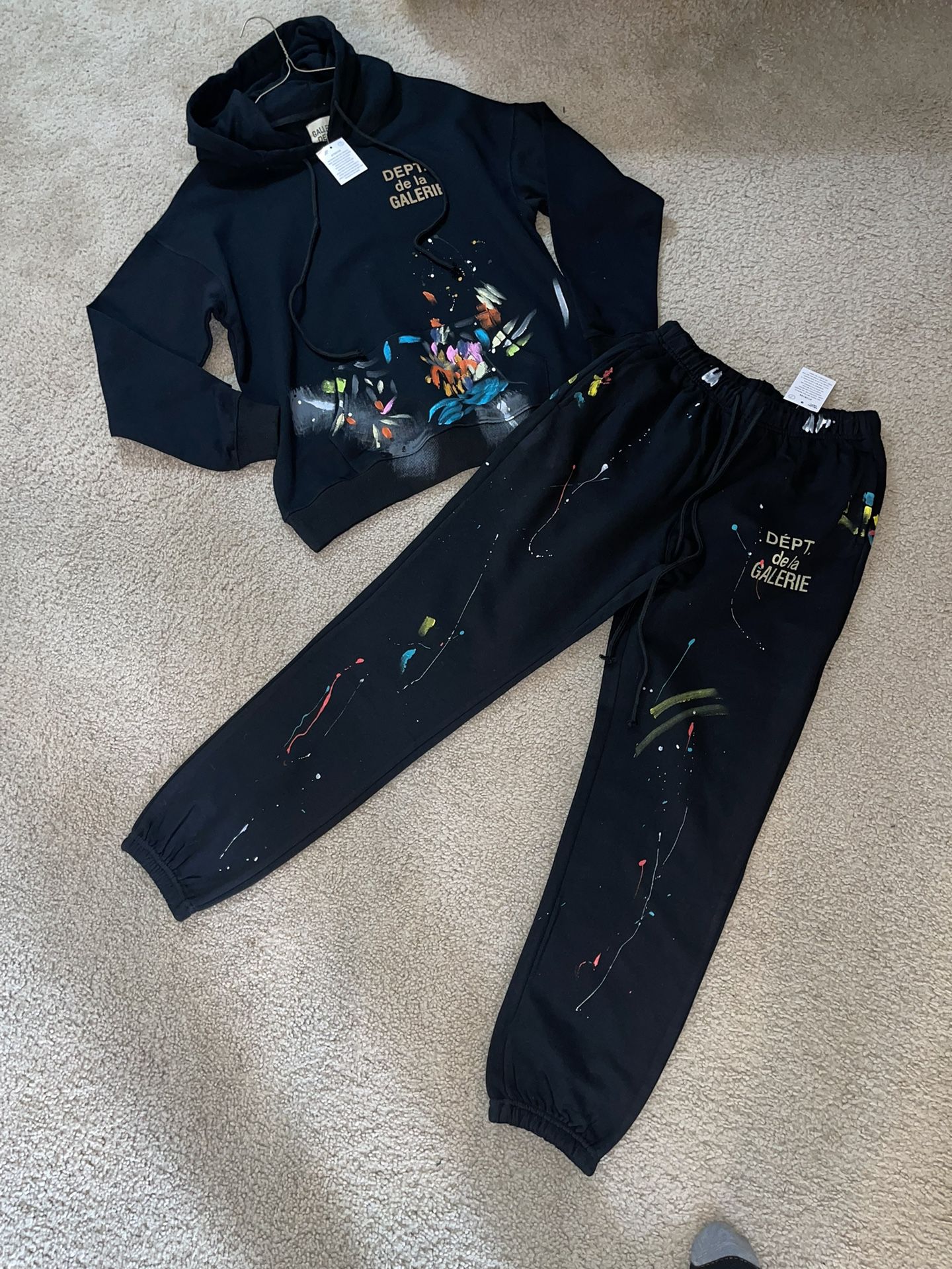 LV Jogging Suit for Sale in Cleveland, OH - OfferUp