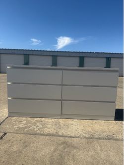 White IKEA Malm 6 drawers
