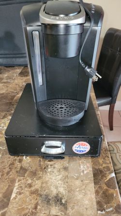 Keurig with Kcup Holder