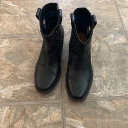 Black Boots
