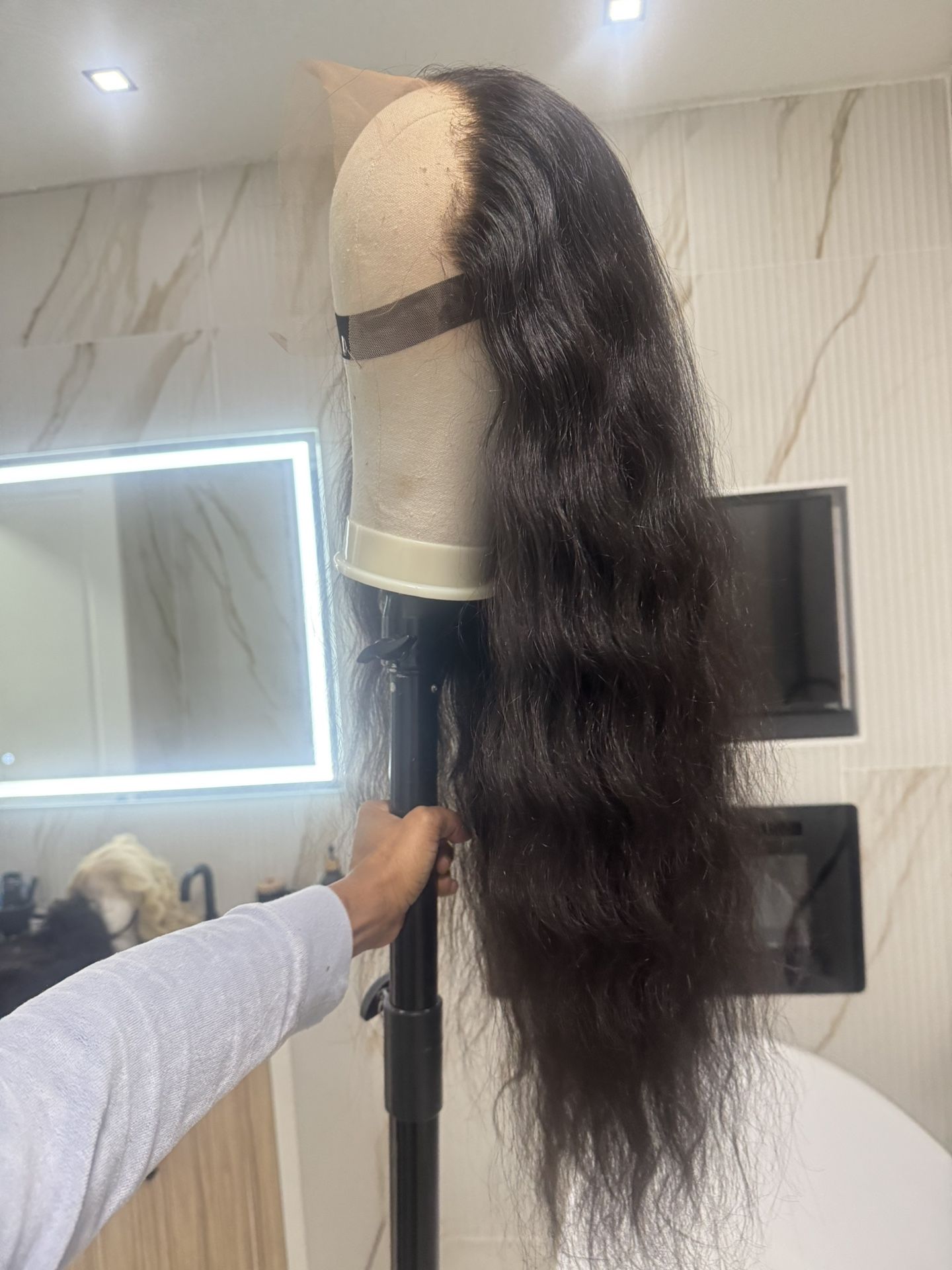 30” Loose Wave Frontal Wig 