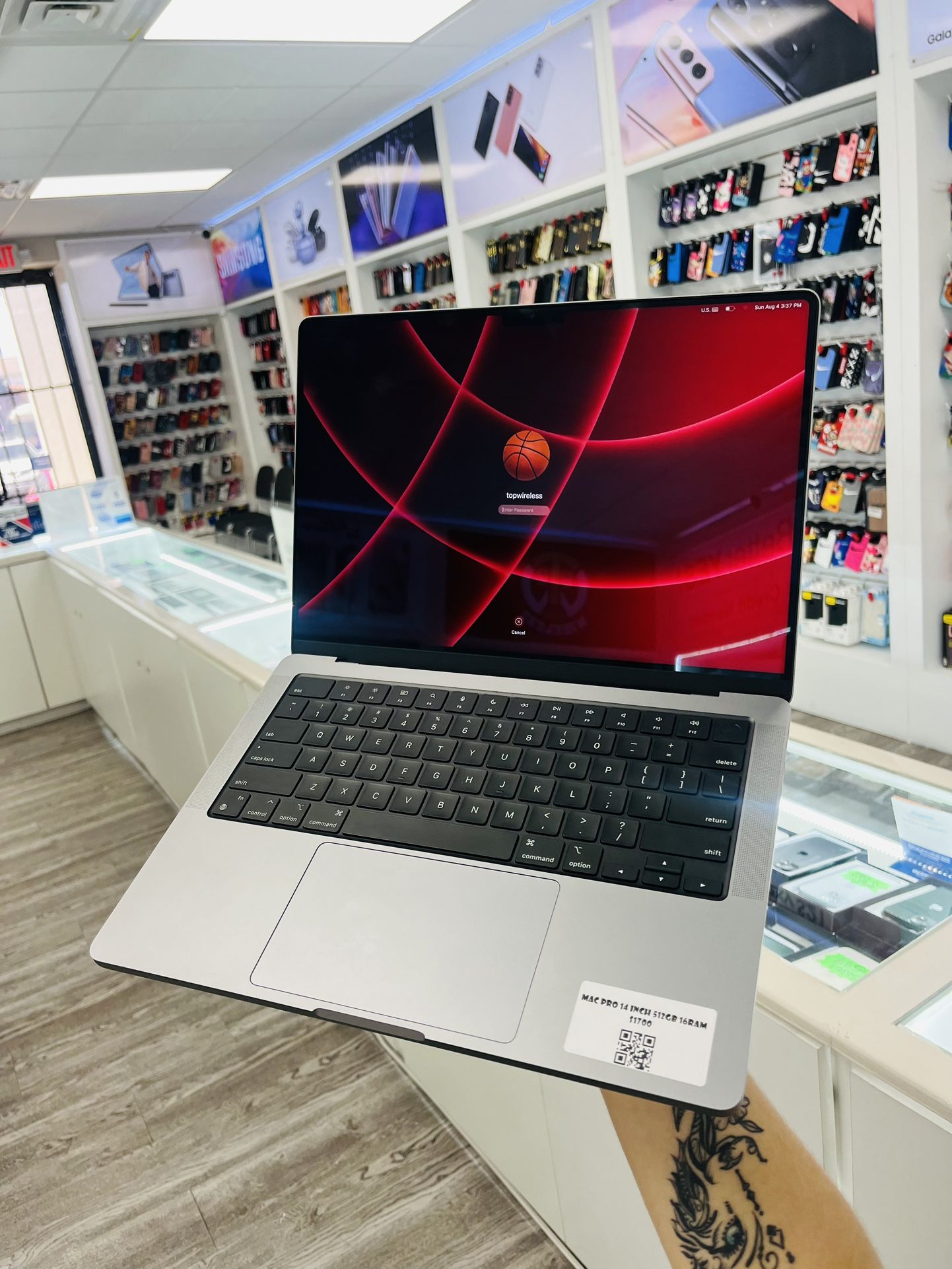 MacBook Pro 14 Inch 16gbram 512gb