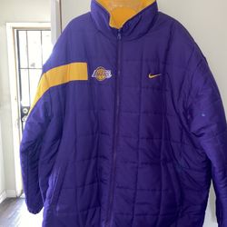 Vintage Lakers Irreversible Jacket Nike Jacket MENS Jacket Sz XXL Nike Jacket MAKE AN OFFER! 