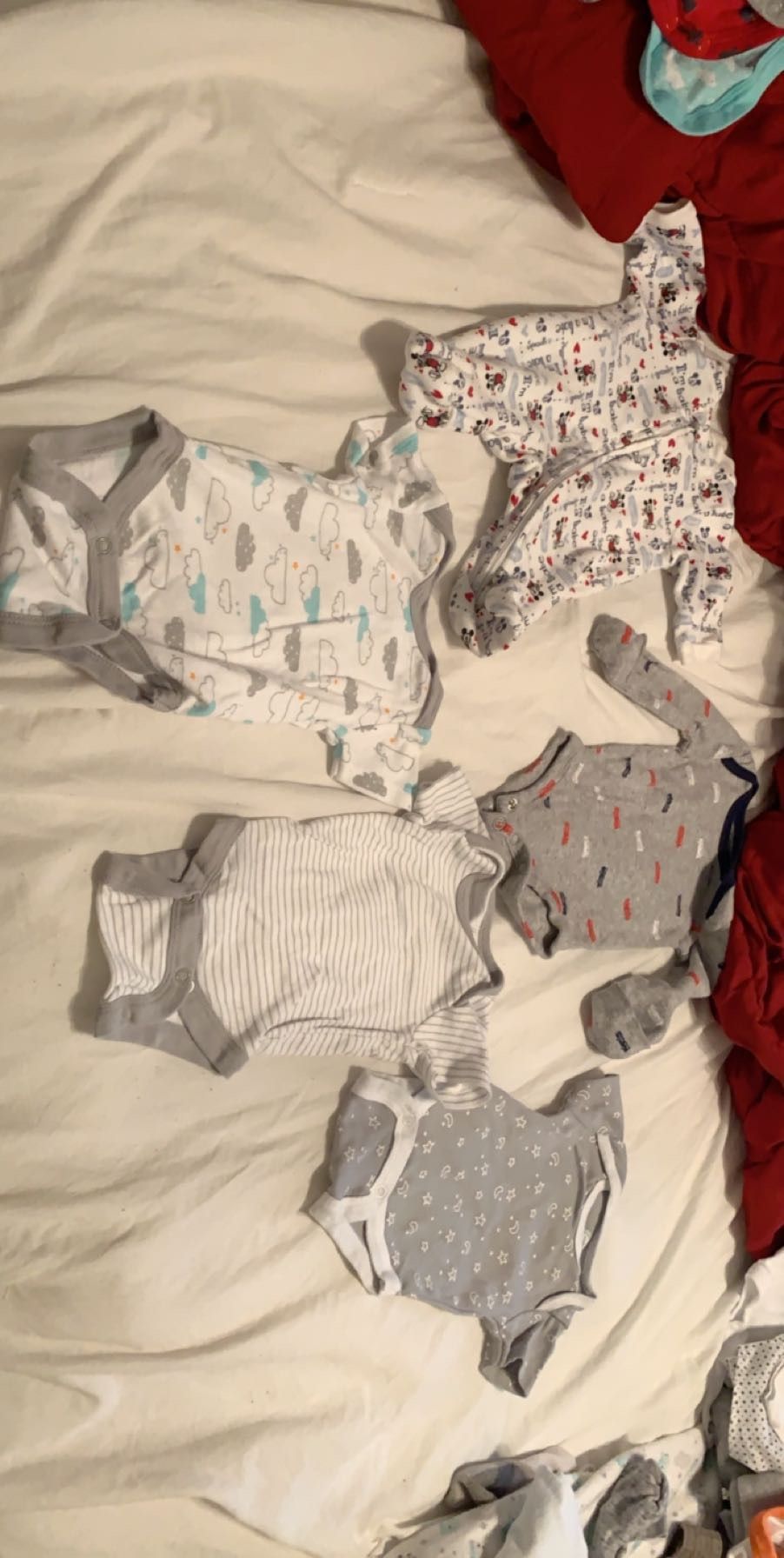 Selling nb baby clothes and more if you’re interested hmu