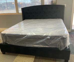 King Size bed With Mattresses