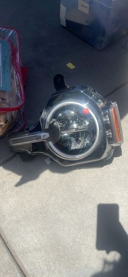 21-23 ford bronco headlight