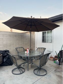 Patio Dining Set with Umbrella