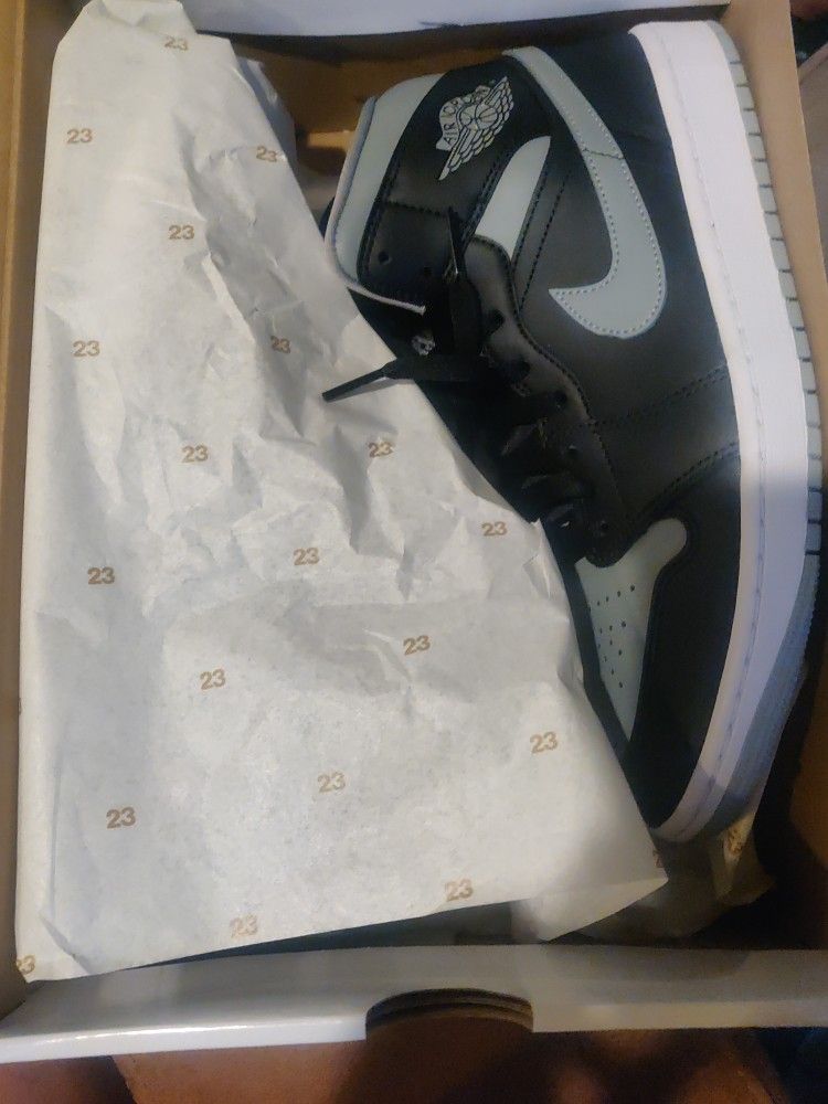 Woman's Air Jordan 1 Mid size 11 Black/Grey