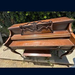 Vintage Piano 