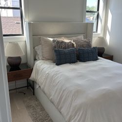 Queen Size Bed + Mattress + Box Spring & Matching Nightstands + Lamps