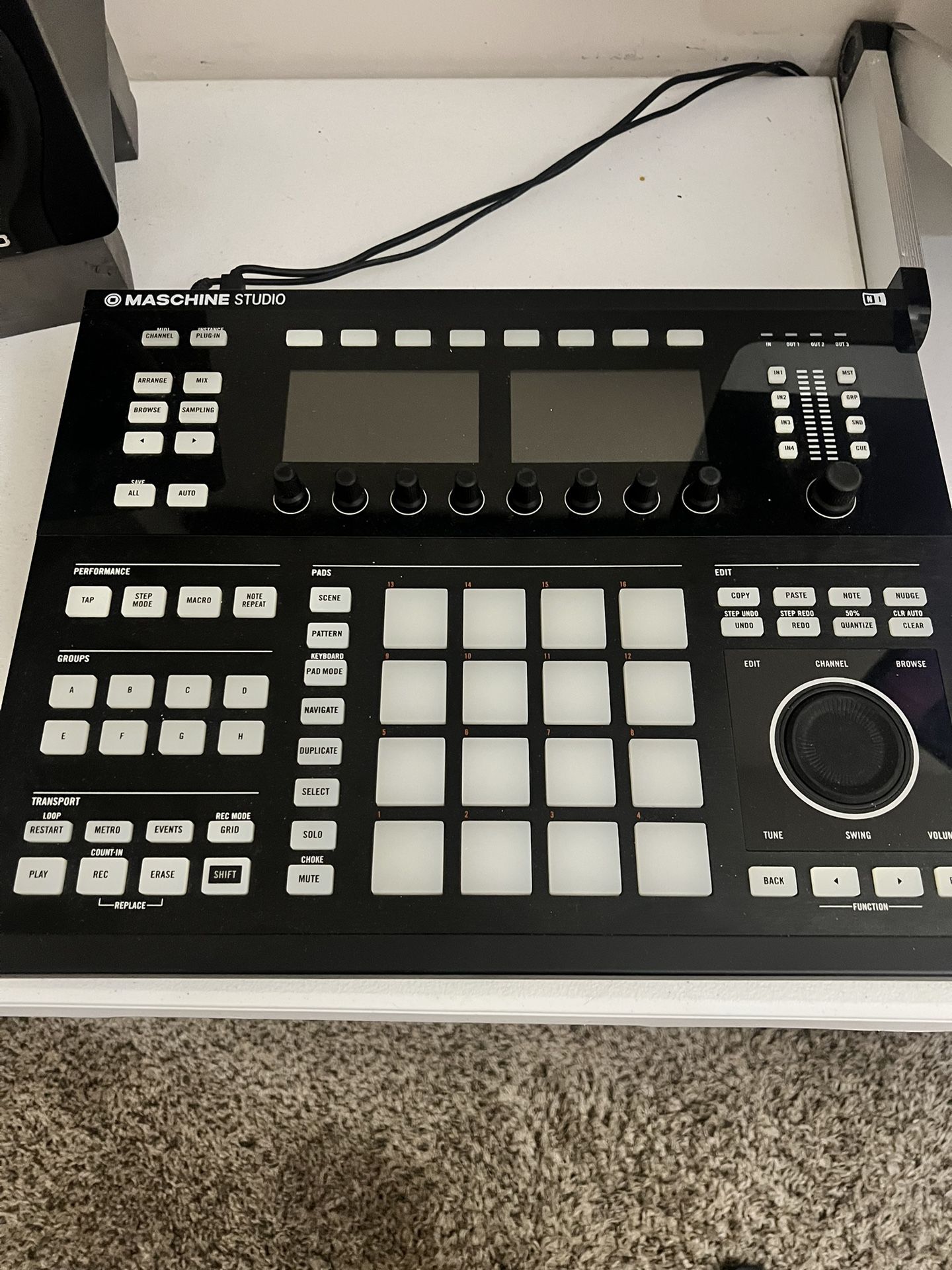 Maschine Studio MIDI Controller