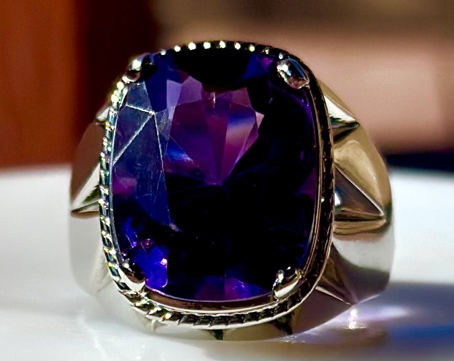 Men’s Natural Amethyst Ring