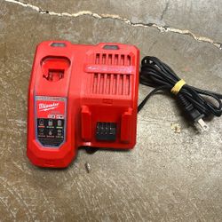 Milwaukee, M2 and M 18 charger