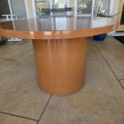 Large Kitchen Table Top & Base Unit. ( 48 Inch Diameter ).