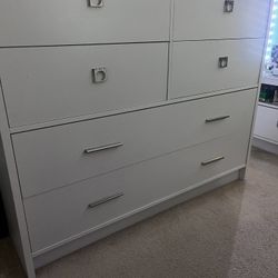 White Dresser With Mirror