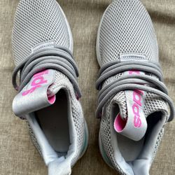 Adidas women sneakers