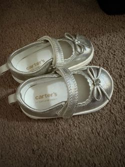 Carter’s girl toddler size 4