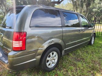 2010 , town and country. Van
