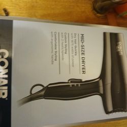 CONAIR BLOW DRYER  MID SIZE 