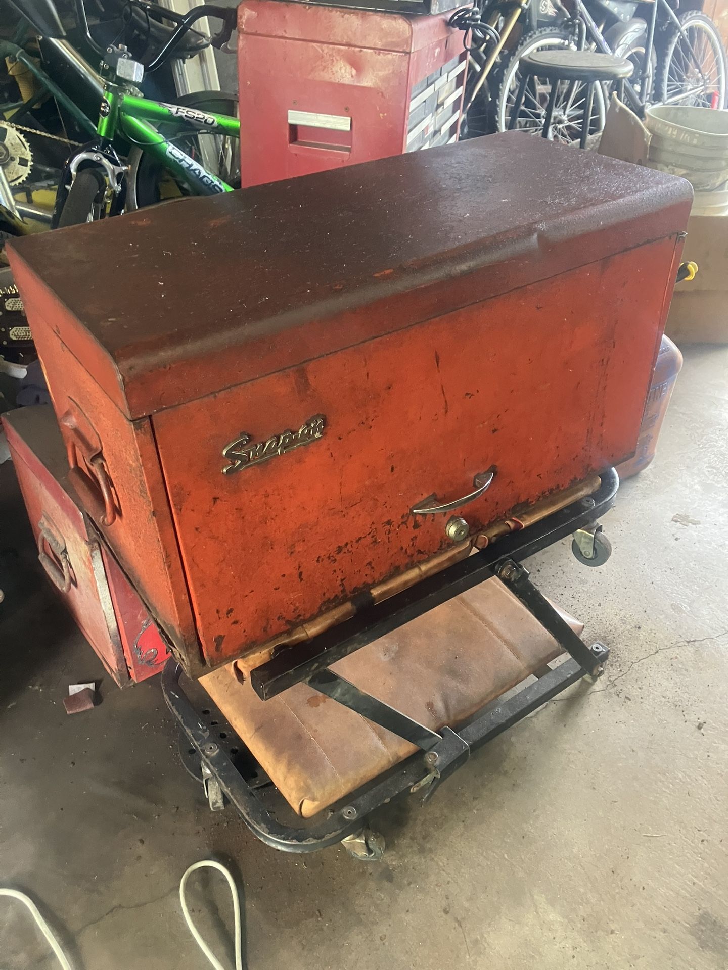 Vintage snap on toolbox