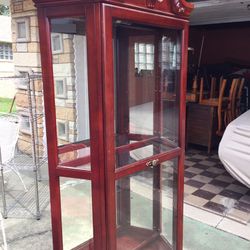 7 1/2 Foot Lighted Glass Cabinet With 4 Glass Shelves 