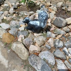 Cement Skunk Statue  For Garden Decorations 