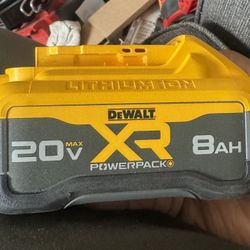 DEWALT 20-Volt MAX XR Lithium-Ion 8.0 Ah Battery Pack