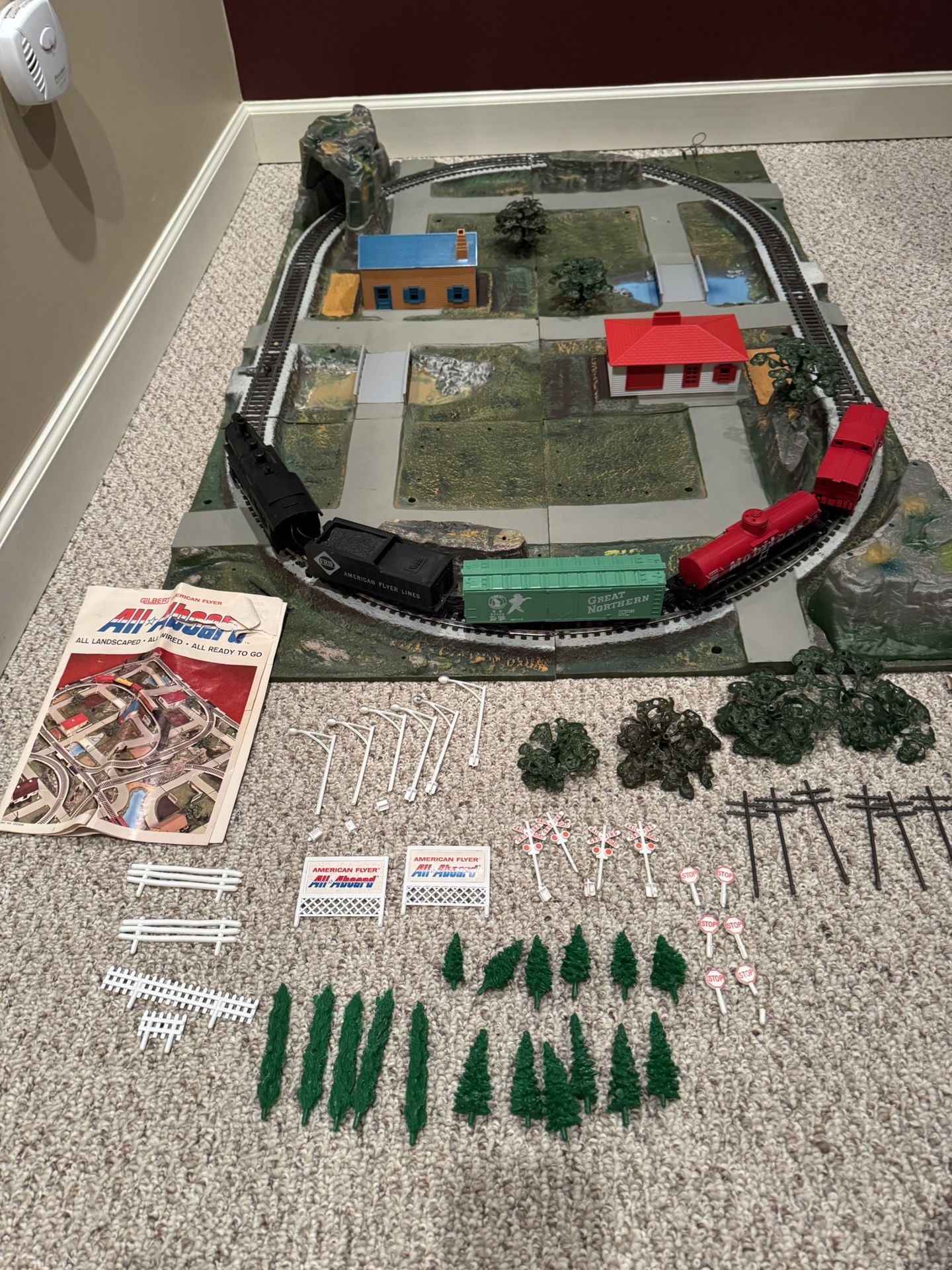 GILBERT AMERICAN FLYER ALL ABOARD TRAIN SET