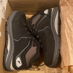 Red Wing Men’s Boots Size 8 New