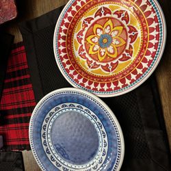 Set Of 12 Dinner Plates 