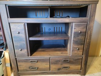 Moving Sale!! Entertainment Center / Dresser