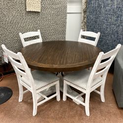 New 54” Table & 4 Chairs 🔥🔥 IN STOCK