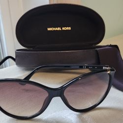 Woman's Michael Kors Sunglasses & Eye Glass Case (in NEW condition)