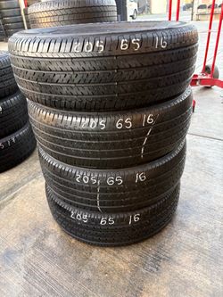 205/65r16 Firestone Tires In Great Shape