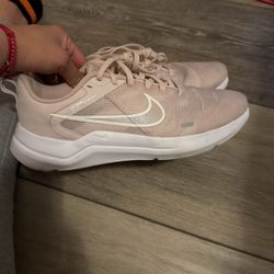 Women’s Shoes 