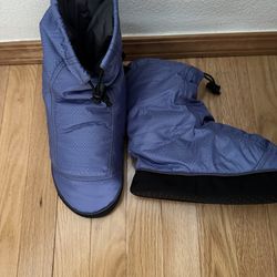 Sierra Designs Down Slipper Booties Size Women Small 5.5 to 6.5