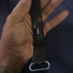 Fit Bit Charge 4 Watch
