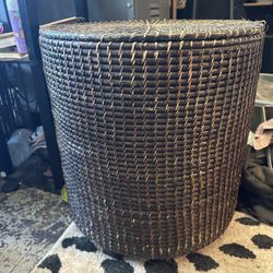 Vintage Barrel Hand woven Wicker and Rattan Storage Ottoman Pouf Stool 19" H w/ footed base.
