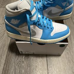 Air Jordan 1 Mid WNMS size 12 W