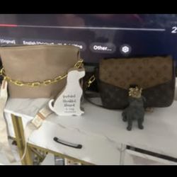 Dog Decor/bolsas different prices starting $25