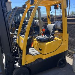 2015 Hyster forklift 3000 pound capacity