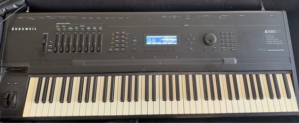 Kurzweil K2500S V.A.S.T. 76-Key Sampling Workstation Synthesizer