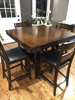 Breakfast table for 4 pax