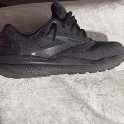 Brooks size 8:5