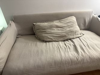 Sixpenny Neva Couch 72”