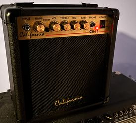 California Mini Amp CG-15 Guitar Keyboard Vocal Combo Amp Amplifier